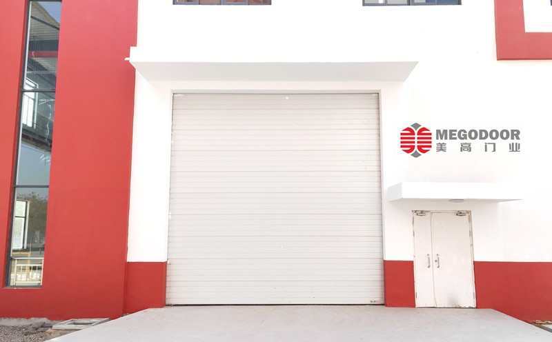 美高门业：专业供应张家港地区工厂用提升门，打造安全、节能、高效的工业出入口解决方案插图