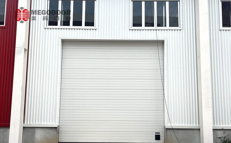 昆山提升门厂家 —— 美高门业：专注高性能工业提升门，服务长三角制造企业插图1