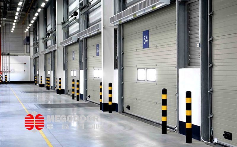 苏州冷库专用电动滑升门：高效节能，密封保温，专为低温环境设计插图