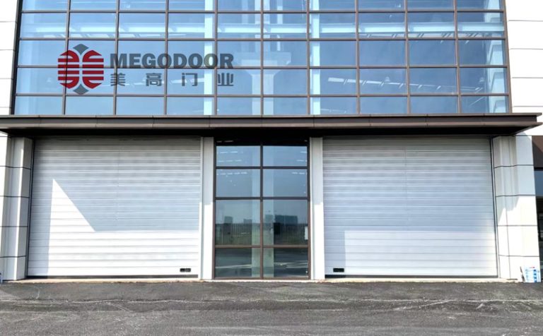 苏州涡轮轨道硬质快速门缩略图