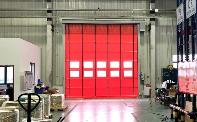 苏州抗风保温堆积式快速门：高效节能的工业隔断解决方案缩略图