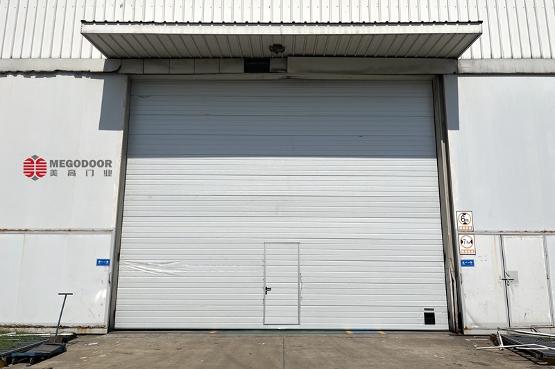 苏州卷帘门升降过程人员碰伤管控四重保障体系插图1 苏州卷帘门升降过程人员碰伤管控四重保障体系插图1