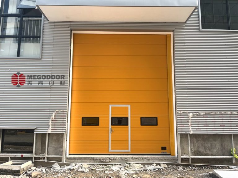 苏州厂房发泡夹芯保温工业提升门缩略图