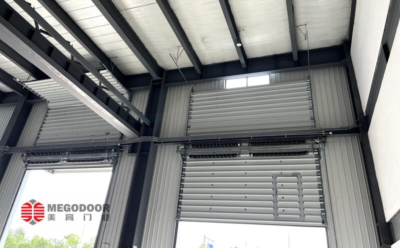 苏州机械厂专用保温工业提升门——美高门业的专业解决方案插图2