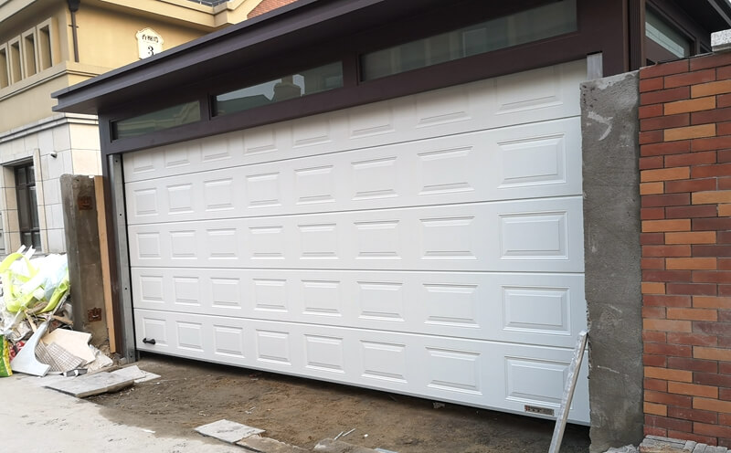 苏州高端别墅电动车库门：安全、美学与价值的完美融合缩略图