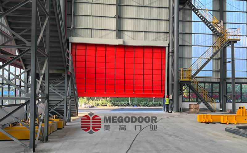 苏州工业厂房专用抗风堆积门：高性能物流通道解决方案缩略图