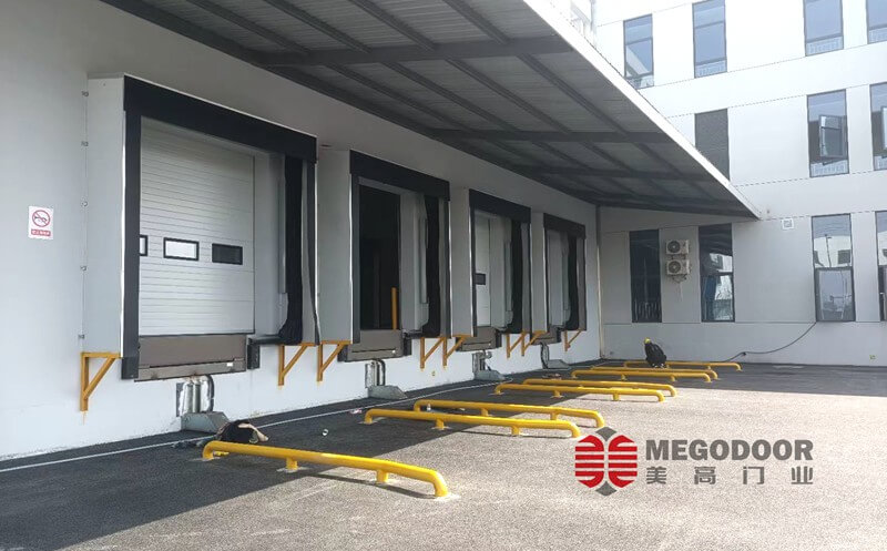 苏州仓储冷库出货口为什么要使用充气门封？缩略图